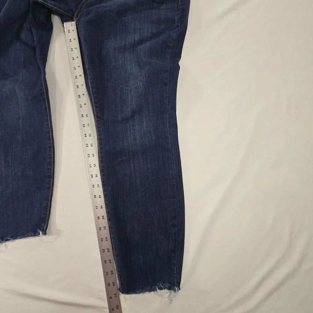 Judy Blue Womens Size 18W Skinny Fit Distressed Raw Hem Jeans Dark Wash Denim BM - Picture 3 of 8
